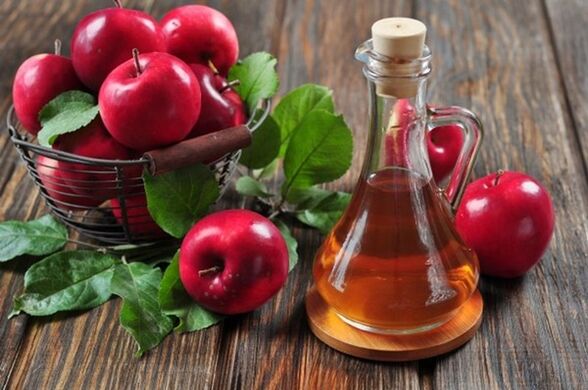 Apple cider vinegar relieves swelling and pain in the legs due to varicose veins